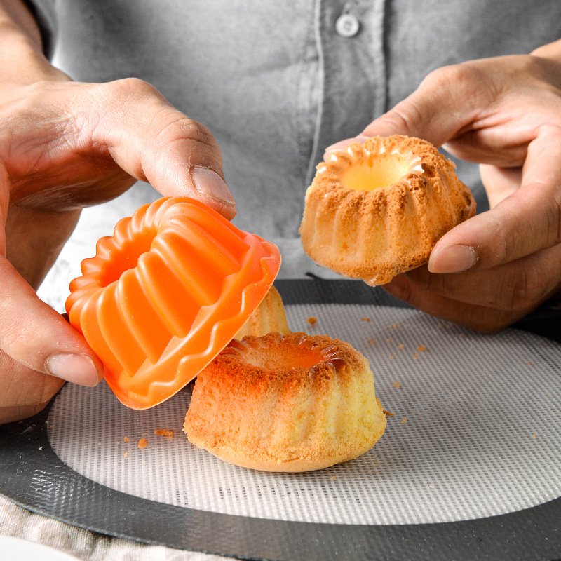 スパイラルシリコンマフィンカップ パンプキン型ドーナツケーキ - Donut Mold Silicone のレビューと価格
