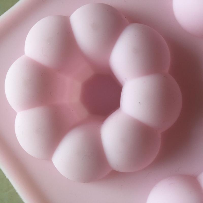 6つの空洞を持つノンスティックシリコンドーナツ型、花の形、食 - Donut Mold Silicone のレビューと価格